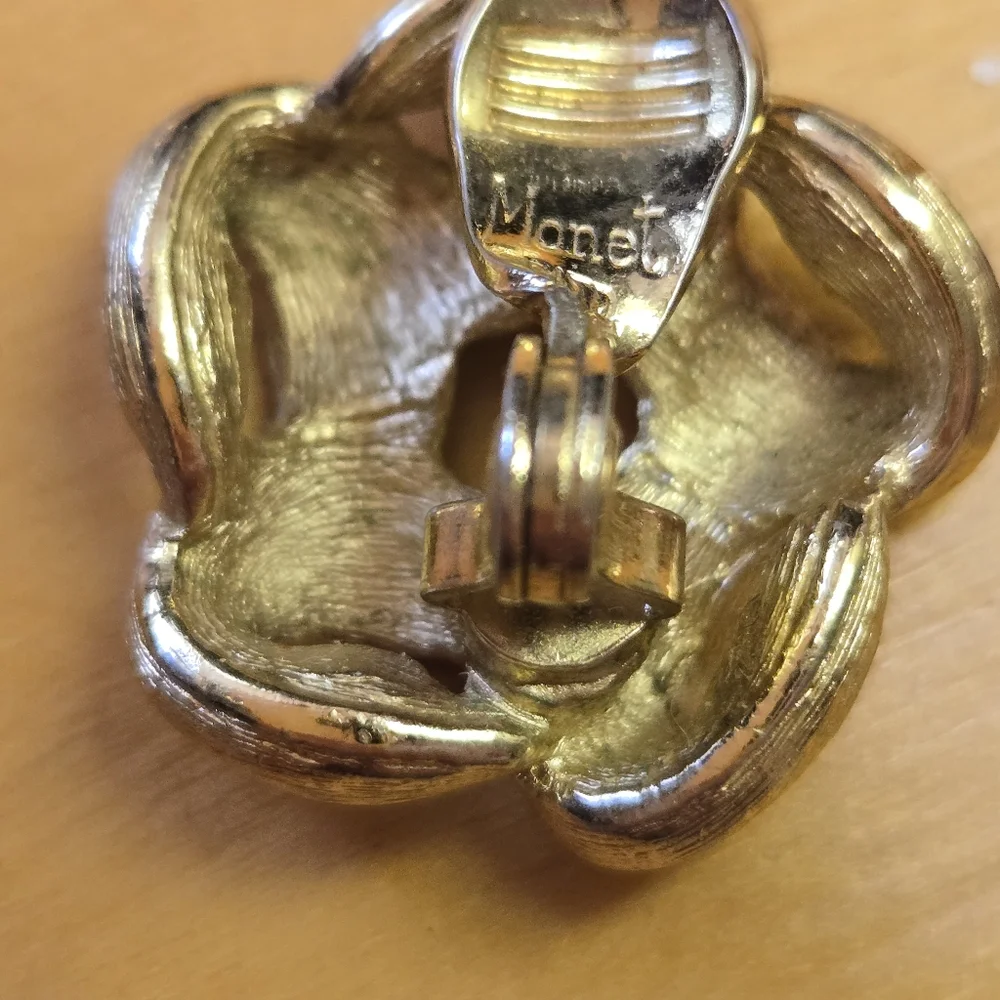 Monet clip earrings